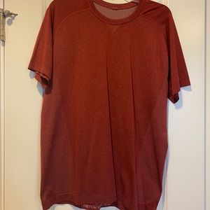 Men’s Lululemon metal vent tech short sleeve